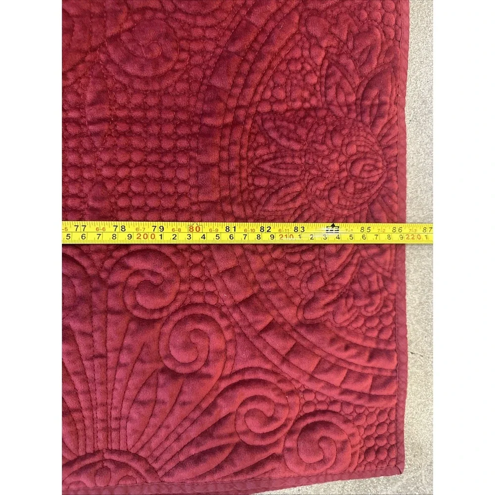 Pottery Barn Quilt Red Sz 92x88'(Queen) Heavy Cotton Blend Medallion Print 2016'